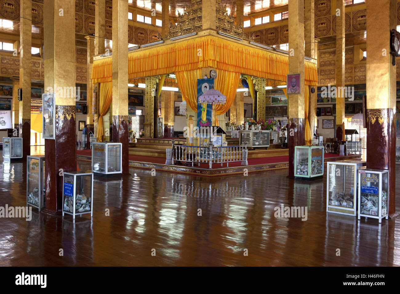 Myanmar, Phaung Daw Oo pagoda, Foto Stock