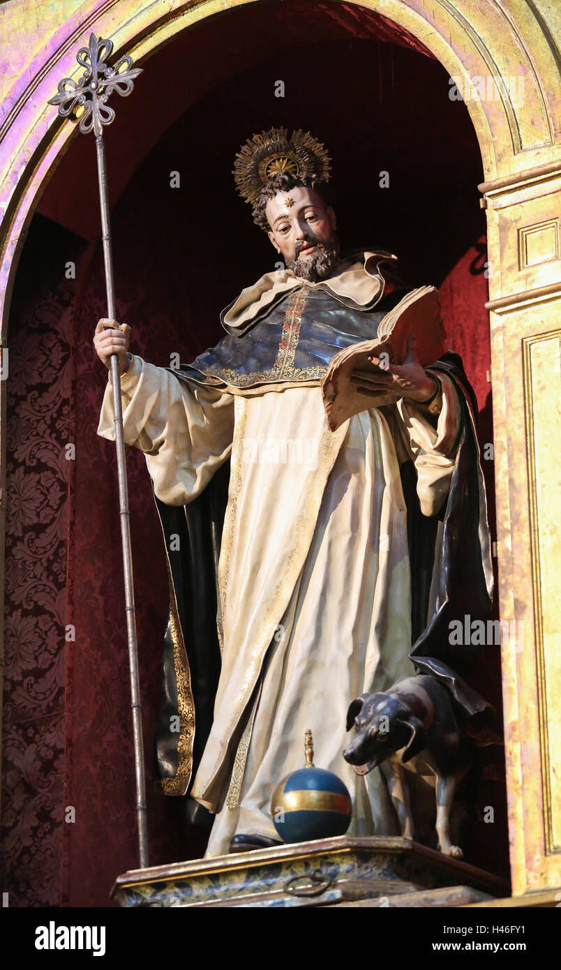 Statua di San Domenico nel Convento de San Esteban, un monastero domenicano a Salamanca, Spagna. Foto Stock