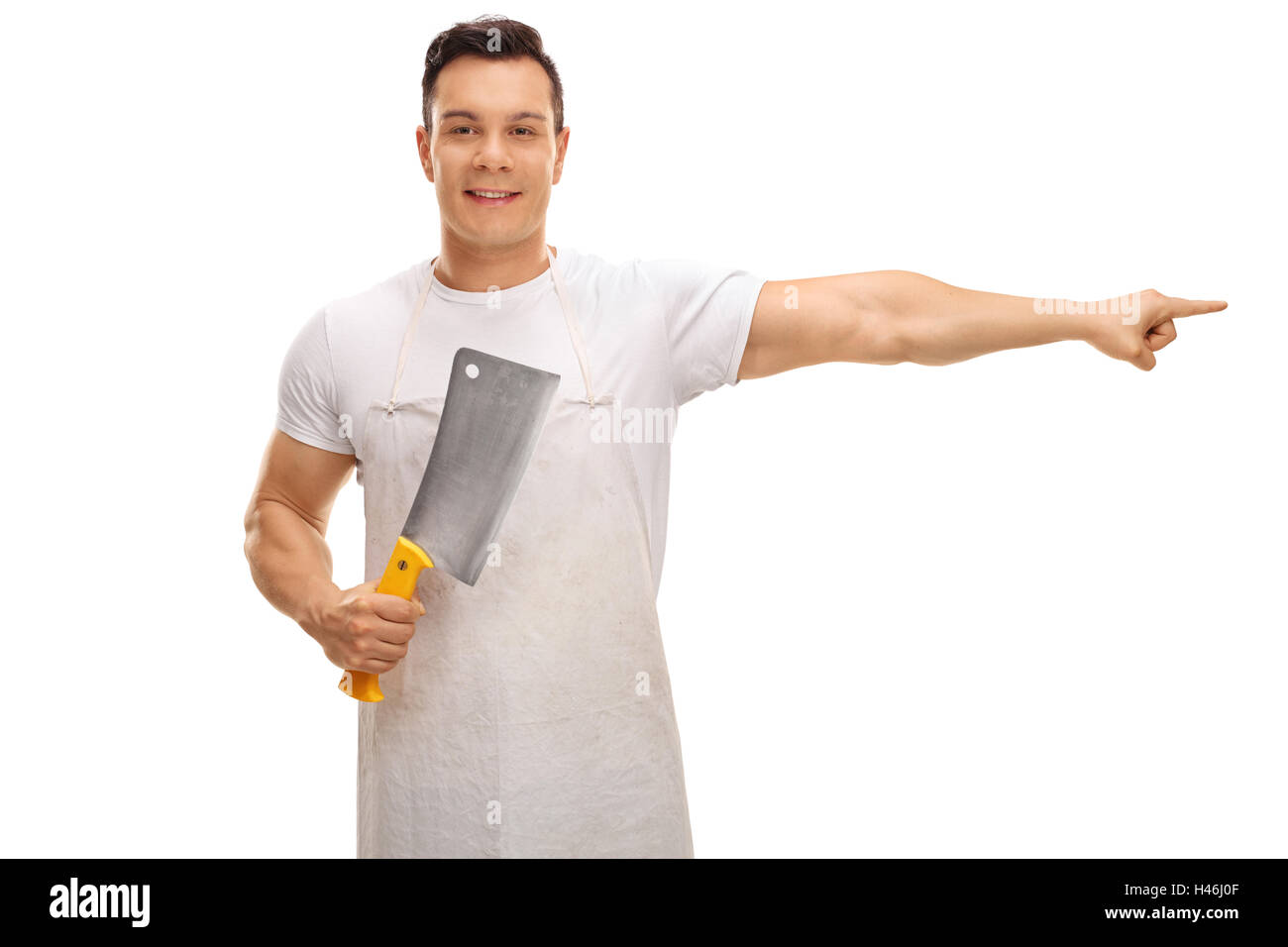 Butcher tenendo un cleaver e rivolta a destra isolato su sfondo bianco Foto Stock