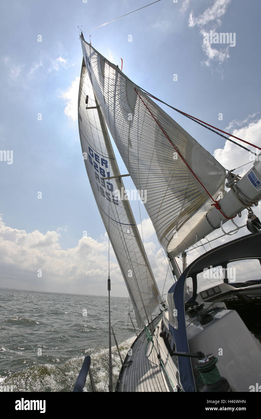 I Paesi Bassi, IJsselmeer, barche a vela, deck, ferrovia, cabina, vela, Foto Stock