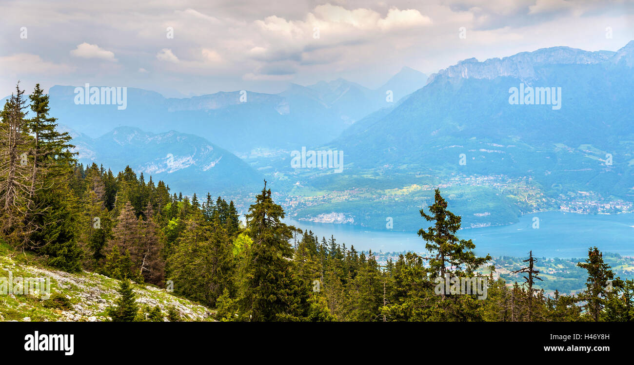 Veduta del lago di Annecy da Semnoz - Le Alpi Francesi Foto Stock