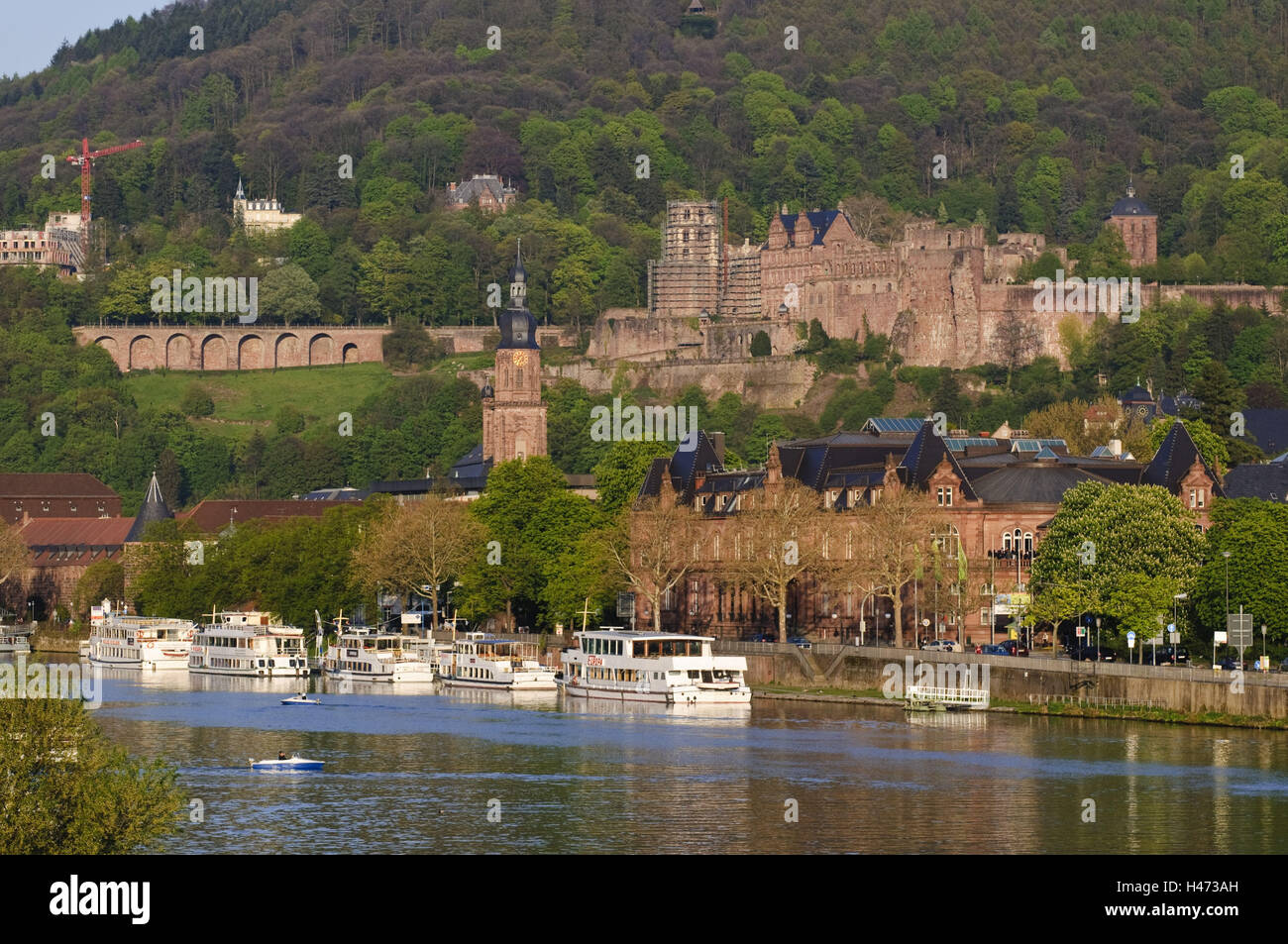 Heidelberg, il Neckar, serratura, municipio, personale di navi, Baden-Württemberg, Germania, Foto Stock