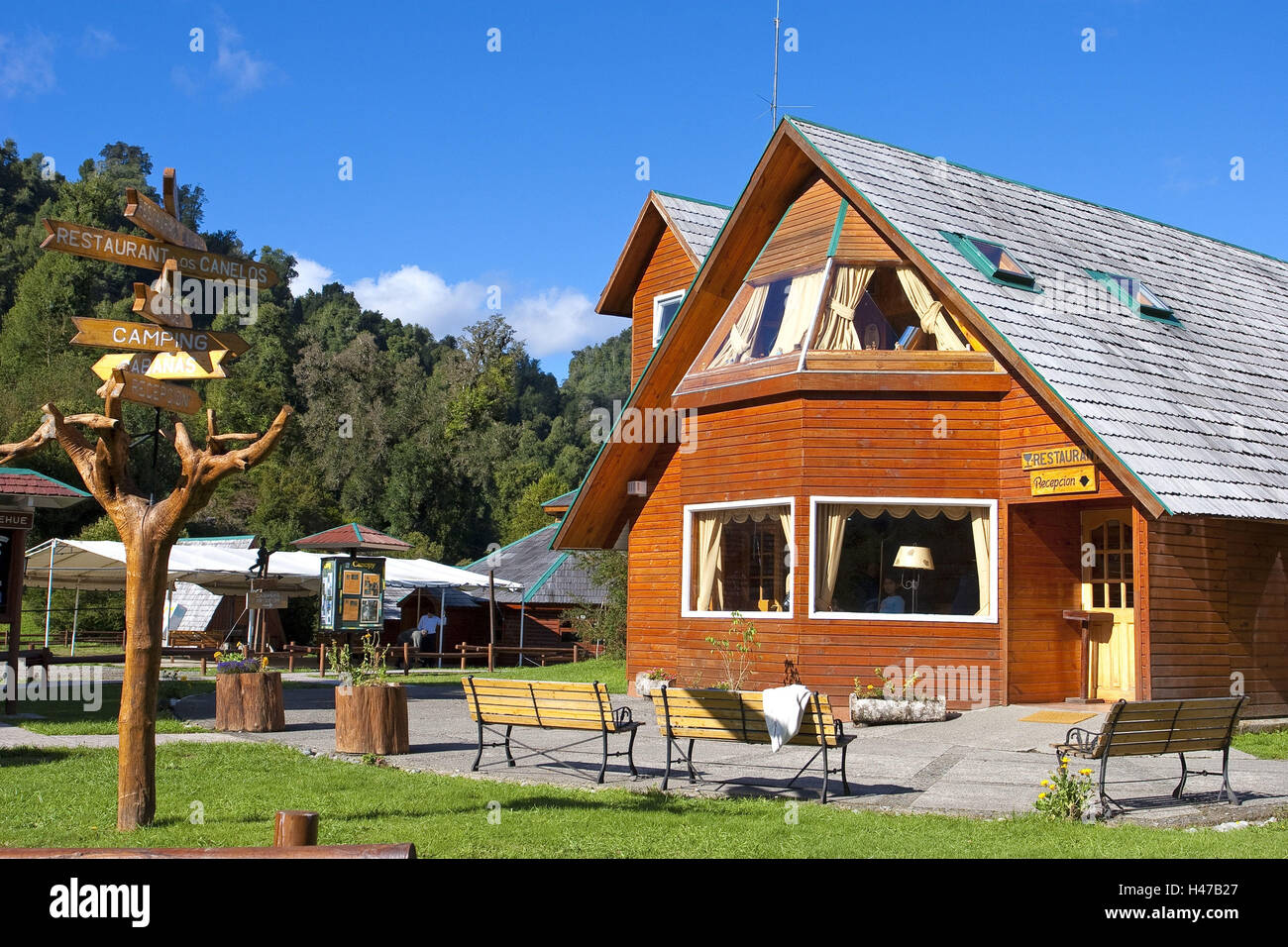 Il Cile, Patagonia, X Regione Parco Nazionale Puyehue, bagno termale impianto, hotel, segni, Foto Stock