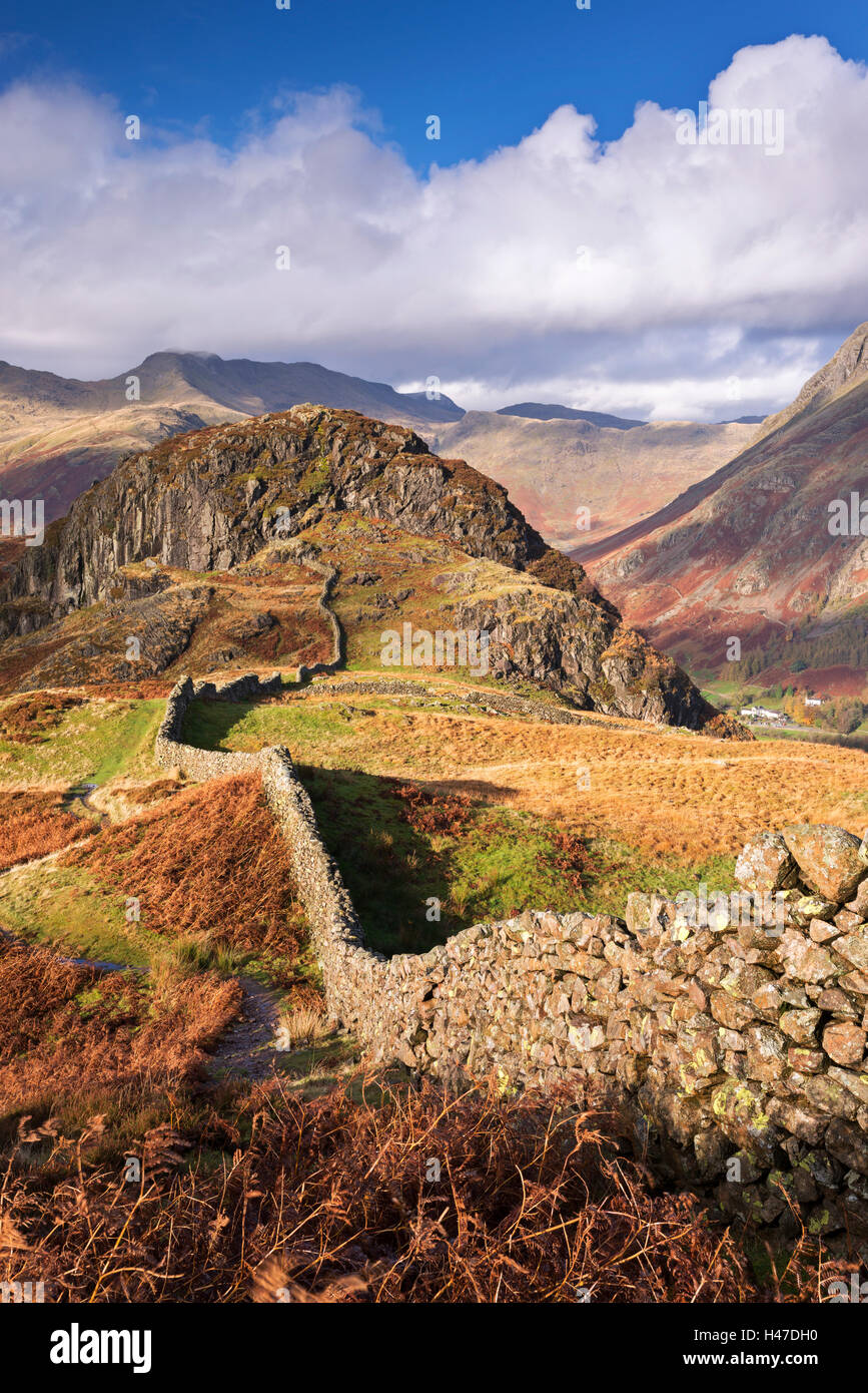 Stalattite parete su Lingmoor cadde nel distretto del lago, Cumbria, Inghilterra. In autunno (Novembre) 2014 Foto Stock