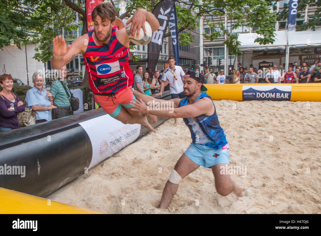 Spiaggia di Londra il torneo di Rugby 2016 -Finsbury Square Foto Stock