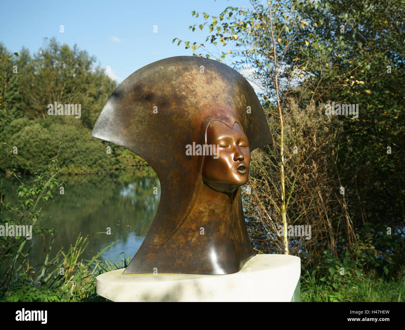 Whispering spirito scultura in bronzo -1 Foto Stock