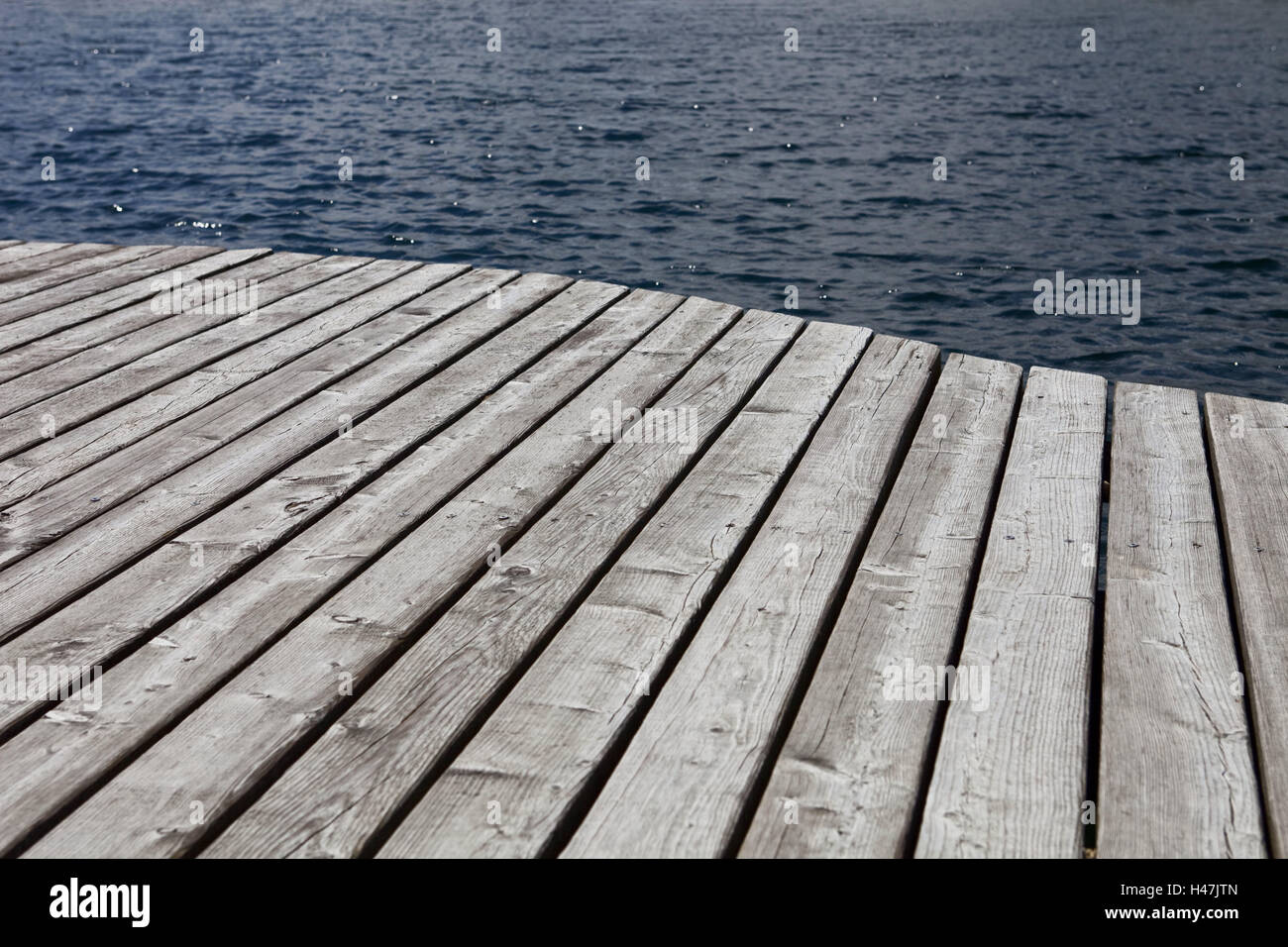 Pontile in legno, lago, bridge, acque, solitudine, di riposo e di svago, natura, esterno, barca investitore, in fase di sbarco, Foto Stock