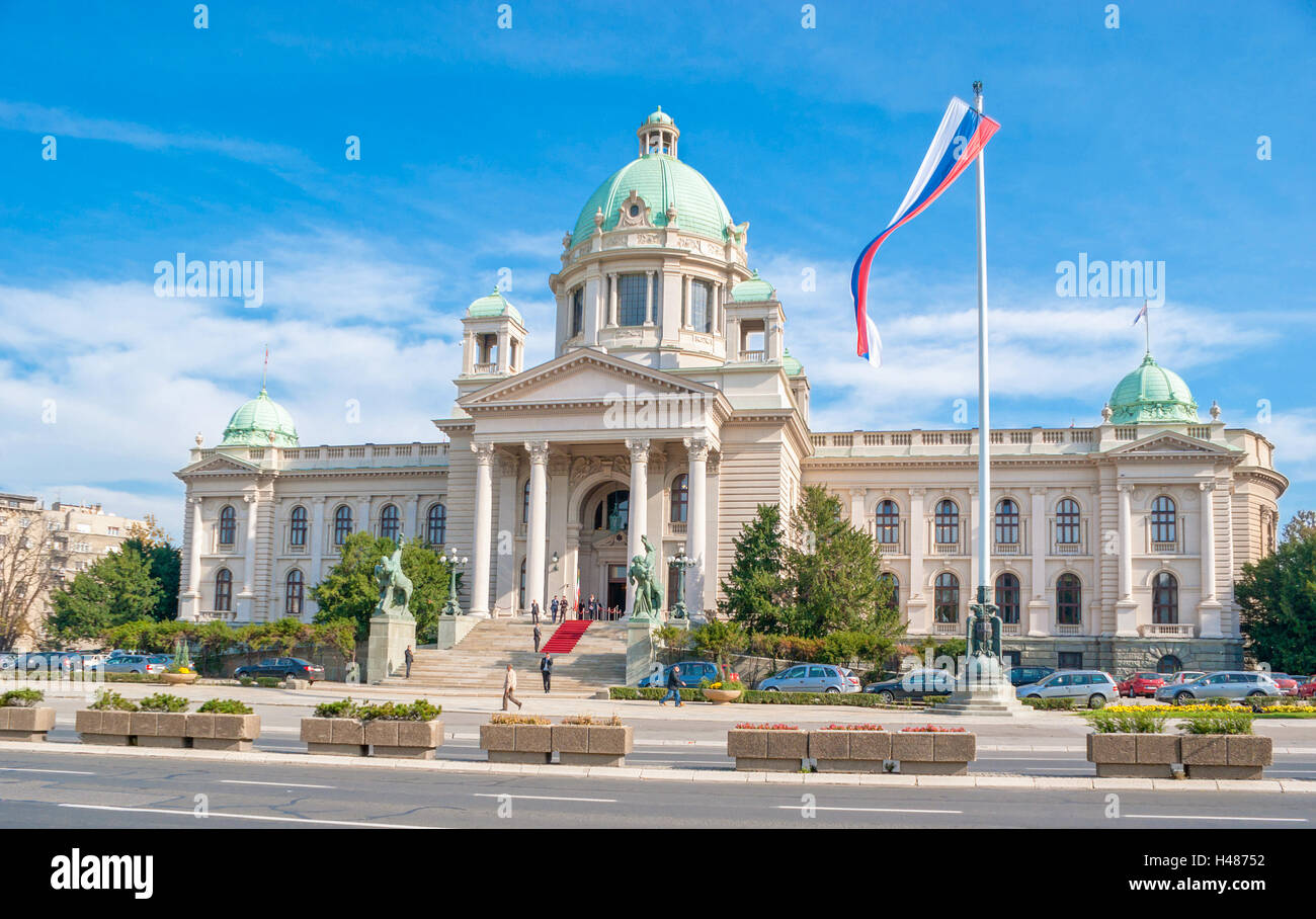 La casa dell'Assemblea nazionale della Repubblica di Serbia si trova su Nikola Pasic Square, Belgrado Foto Stock