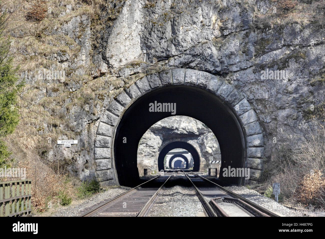 Linea ferroviaria, tunnel, tracce Foto Stock