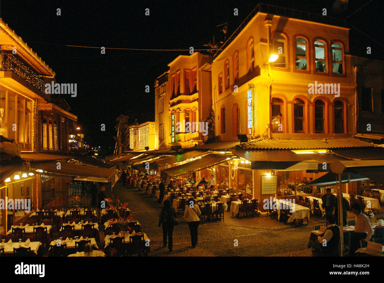 Turchia, Istanbul, ristoranti di pesce di Kumkapi, sera, Foto Stock
