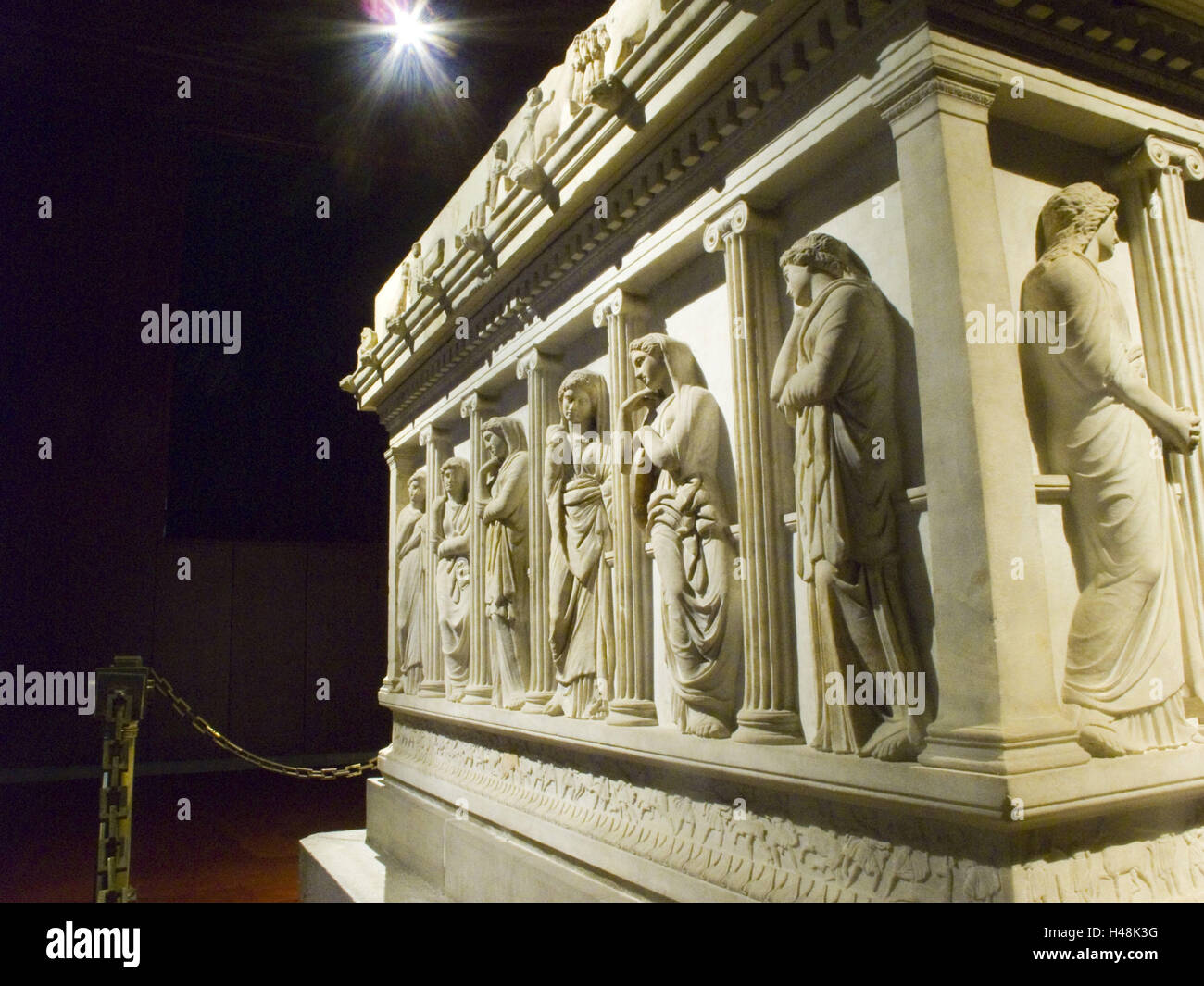 Turchia, Istanbul, Sultanahmed, professional mourner il sarcofago del museo archeologico Foto Stock
