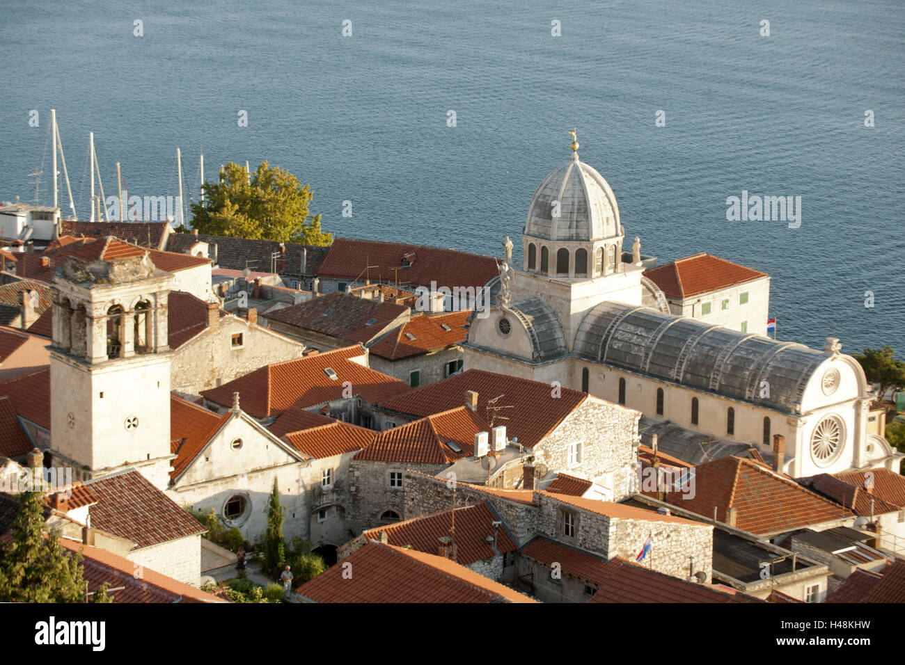 Croazia, Dalmazia, Sibenik, vista sul castello e sulla cattedrale, Foto Stock