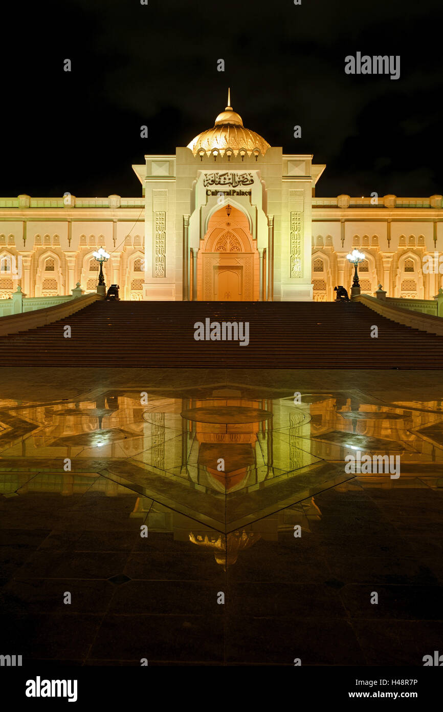 Illuminazione colorata, proiezione, Sharjah Light festival, palazzo culturale, Palazzo culturale, piazza Culturale, emirato Sharjah Emirati Arabi Uniti, Penisola Arabica, Medio Oriente, Asia Foto Stock