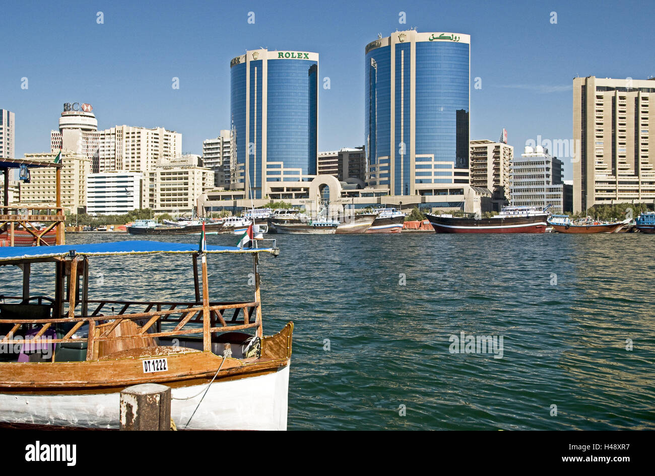 VAE, Dubai, Alto sorge, Twin Tower, edifici commerciali, metropoli, fluviale, i taxi d'acqua, acqua bus, architettura, tradizione, età moderna, Creek, Foto Stock