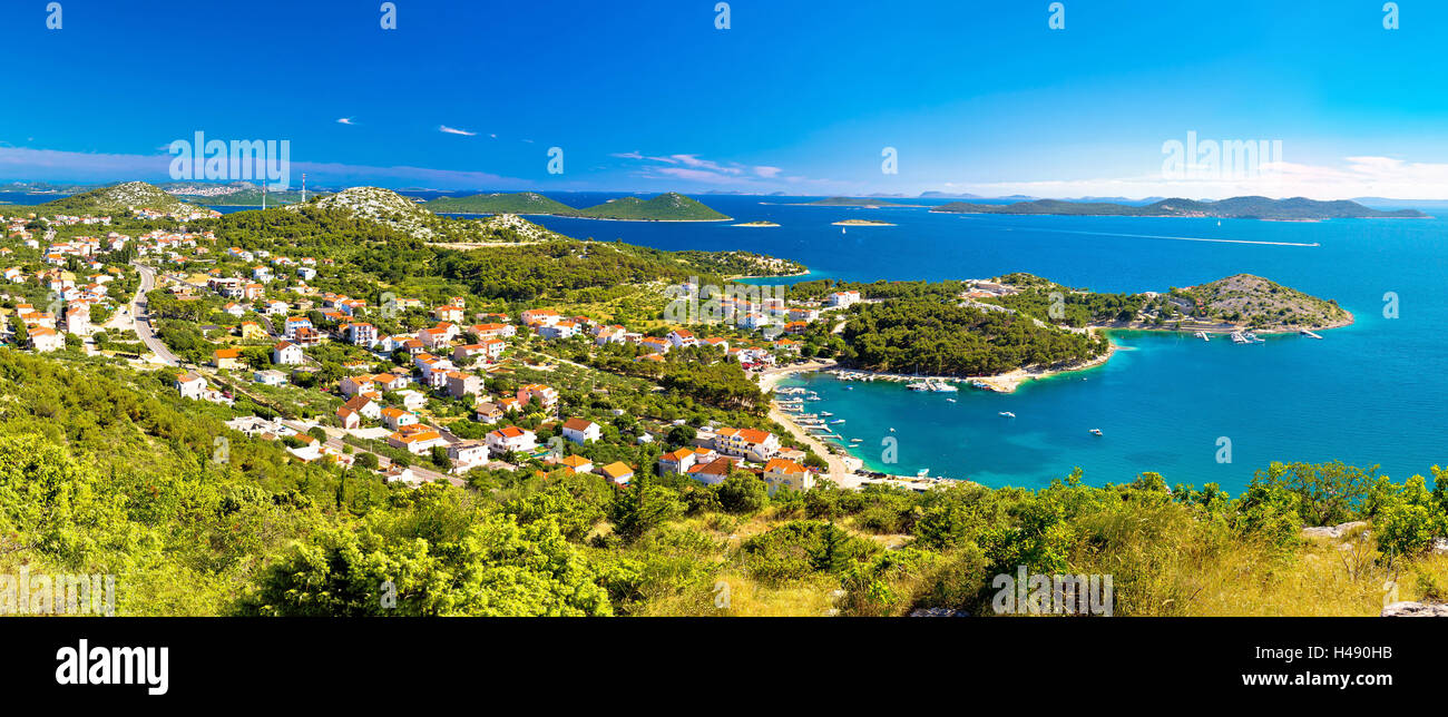 Drage Pakostanske panoramica vista aerea con isole di Kornati Parco Nazionale, Dalmazia, Croazia Foto Stock