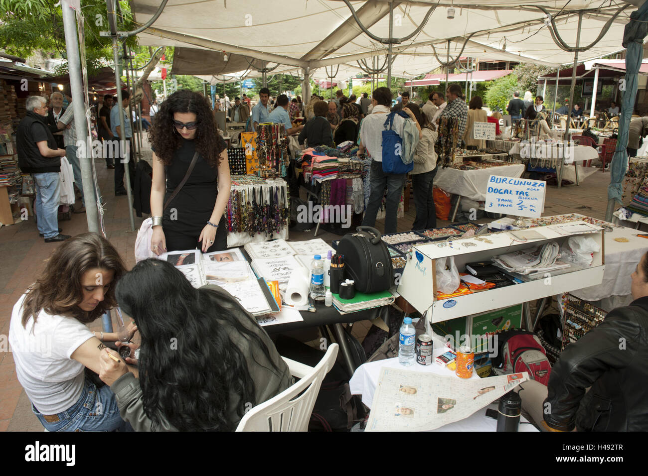 Turchia, Istanbul, Ortaköy, il mercato delle pulci, Foto Stock