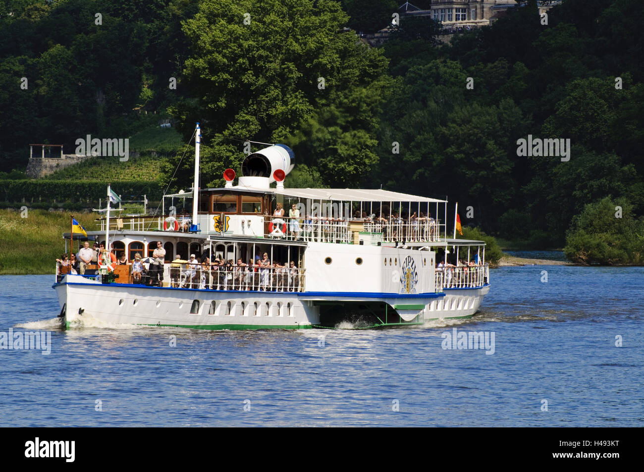 Battello a vapore della Weiße Flotte sull'Elba a Dresda, Sassonia, Germania, Foto Stock
