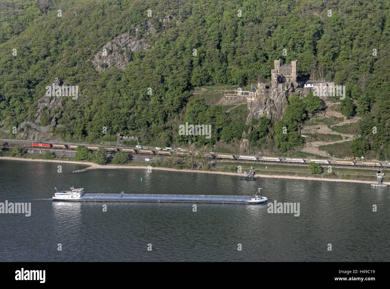 In Germania, in Renania Palatinato, Bingen, Reno, castello, treno, nave, Foto Stock