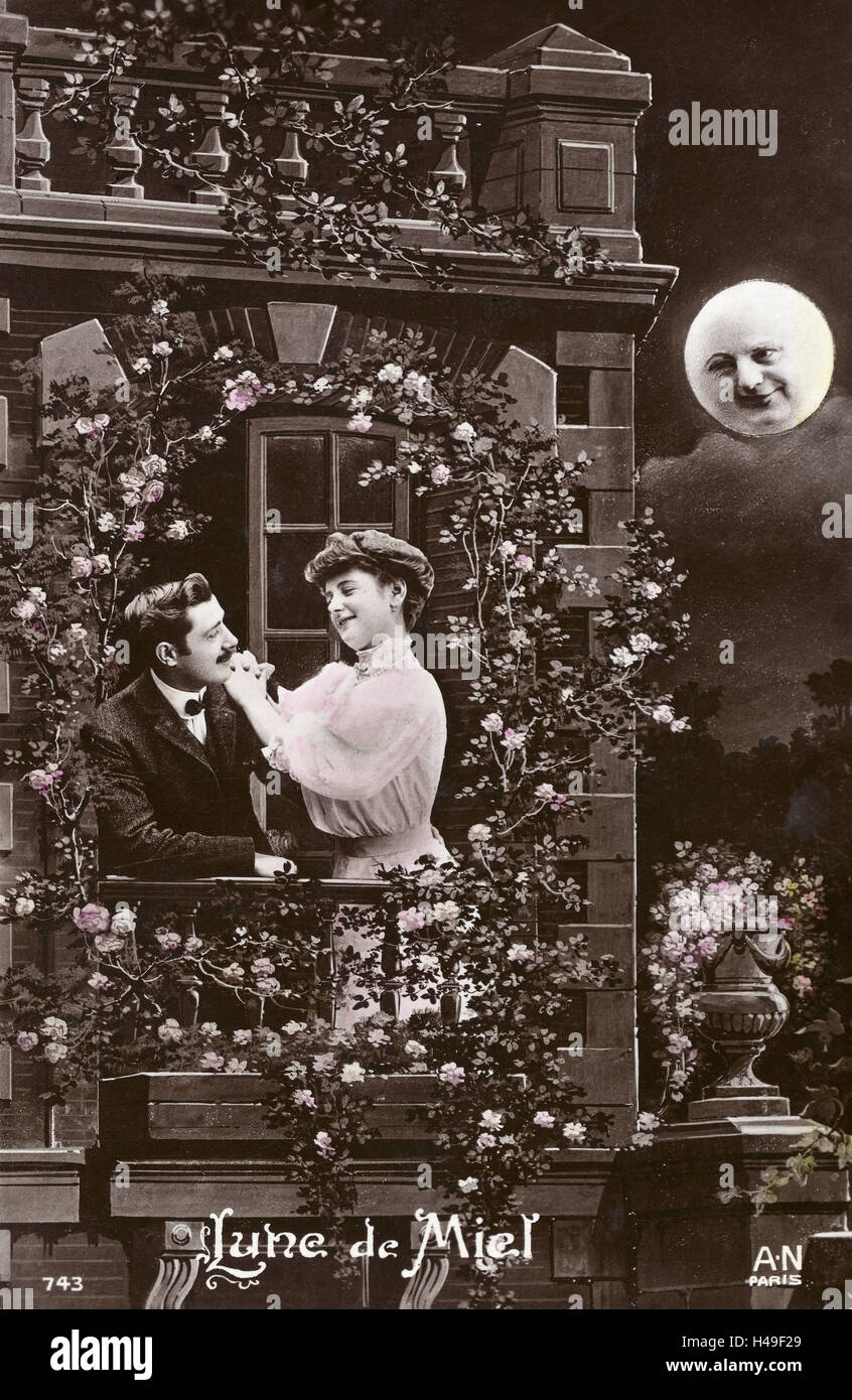 Gli amanti della nostalgia, balcone, romantica luna piena, b/w colorata, cartolina, nostalgico, Foto Stock