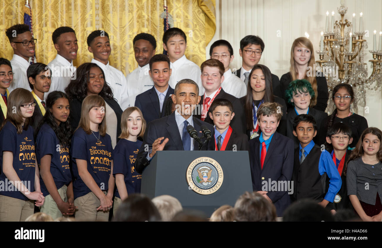 Il Presidente degli Stati Uniti Barack Obama parla alla casa bianca fiera della scienza agli studenti il 13 aprile 2016 a Washington D.C. Foto Stock
