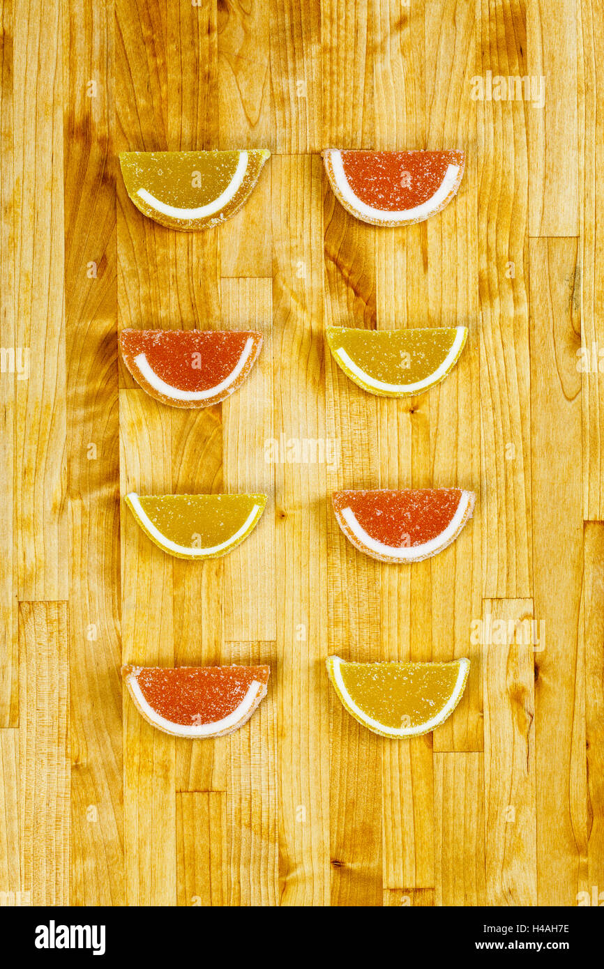 Gelatine di frutta dolci, la disposizione sul tavolo Foto Stock