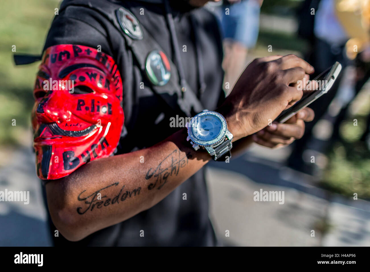 San Francisco, Stati Uniti. 09oct, 2016. Partito dei Verdi i manifestanti al di fuori del dibattito arena presso l Università di Washington a St Louis. © Michael Nigro/Pacific Press/Alamy Live News Foto Stock