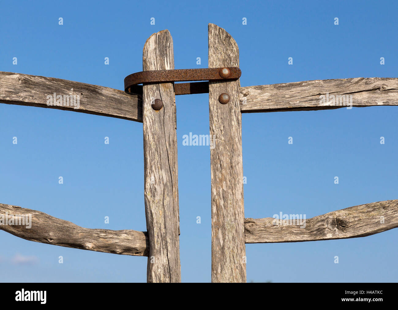 Tipico in legno di olivo recinto, isola di Minorca isole Baleari Spagna Foto Stock