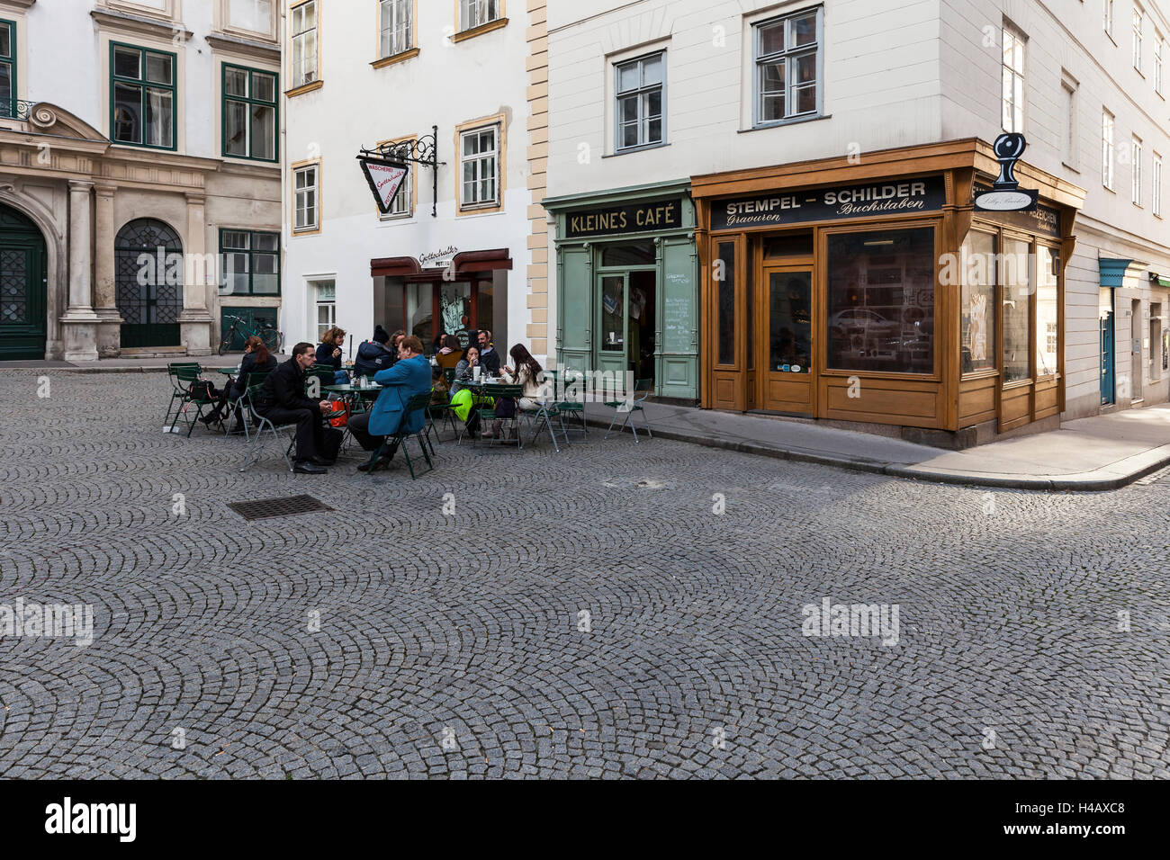 Europa Austria, Vienna, francescano, quadrato piccolo cafe Foto Stock