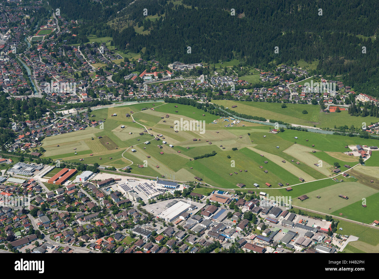 Vertice G7 2015 Castello di Elmau, Garmisch-Partenkirchen, protesta camp, antenna shot, Baviera, Germania Foto Stock