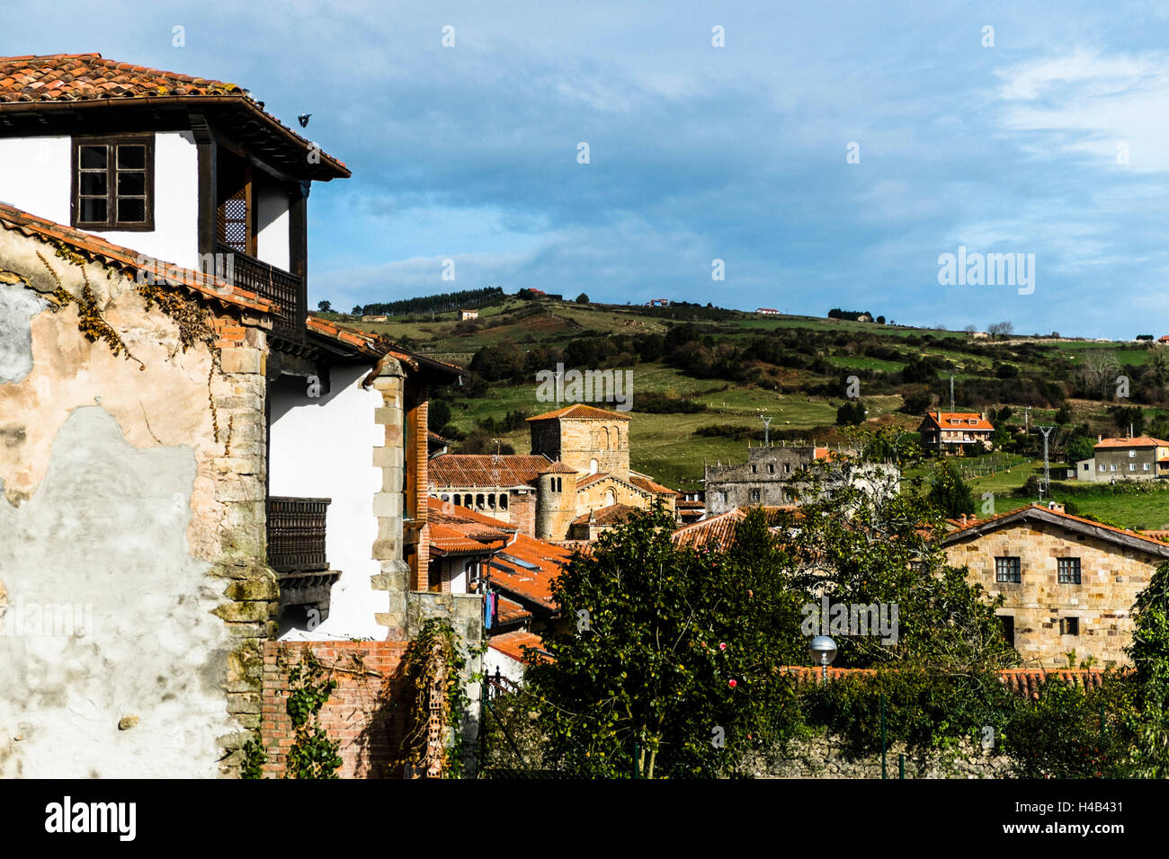 Chiesa Collegiata di Santa Juliana di Santillana del Mar, Cantabria, SPAGNA Foto Stock