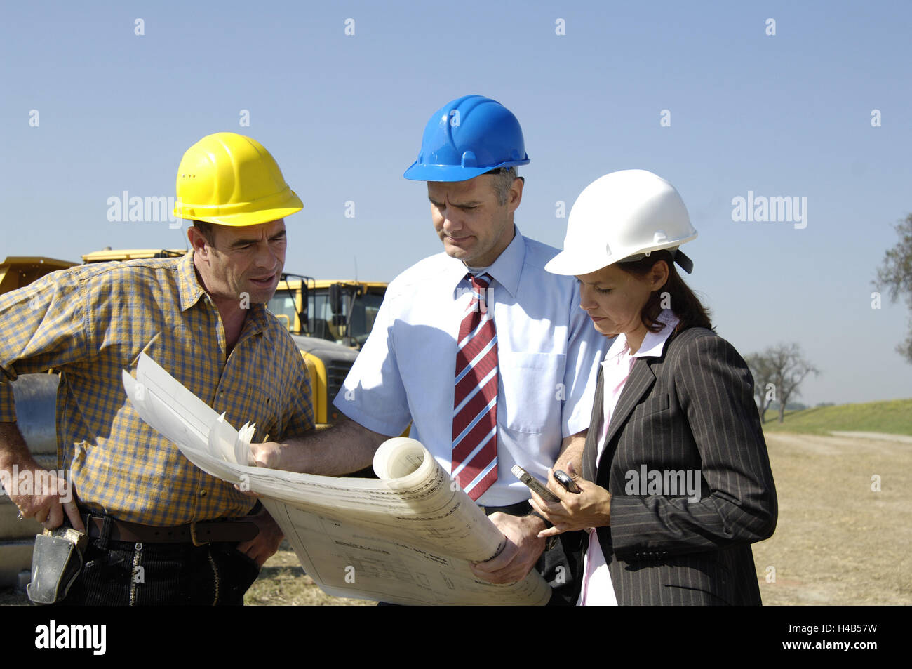 Gli uomini al lavoro, architetto, lavoratore, piano, discussione, Foto Stock