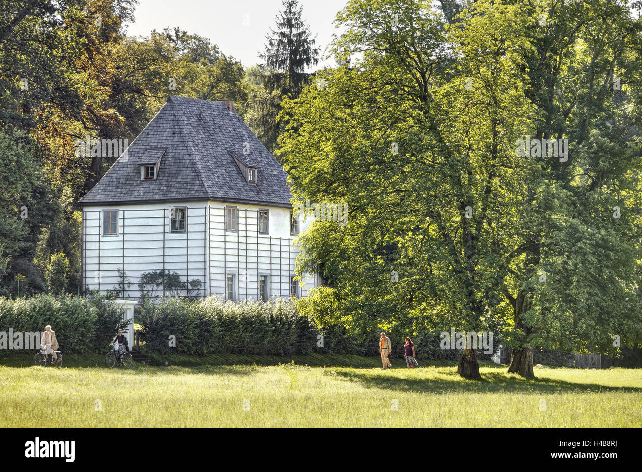In Germania, in Turingia, Weimar, Goethe casa estiva, ciclista, passeggino, Foto Stock