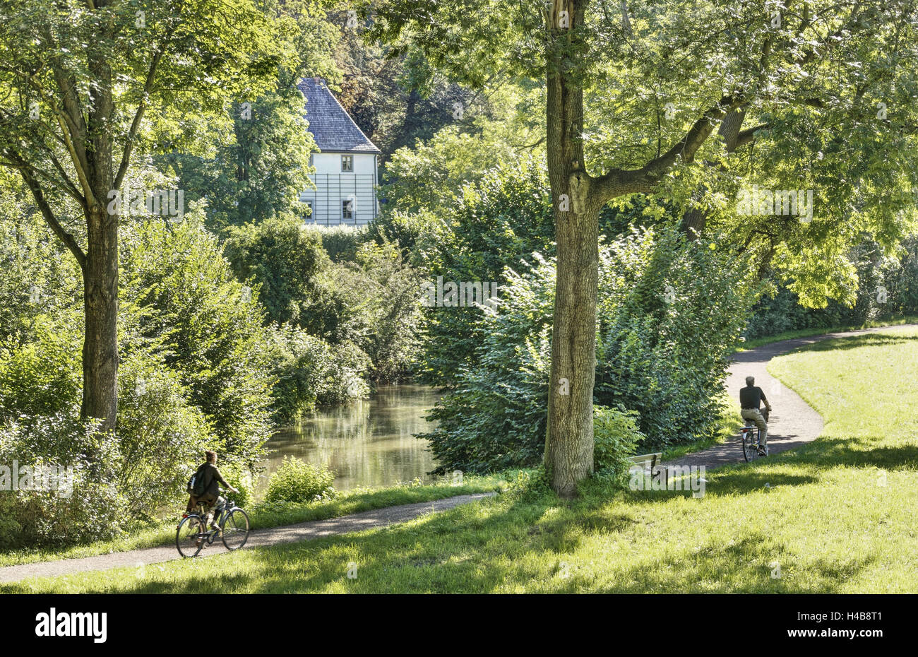In Germania, in Turingia, Weimar, Goethe casa estiva, ciclista, Foto Stock