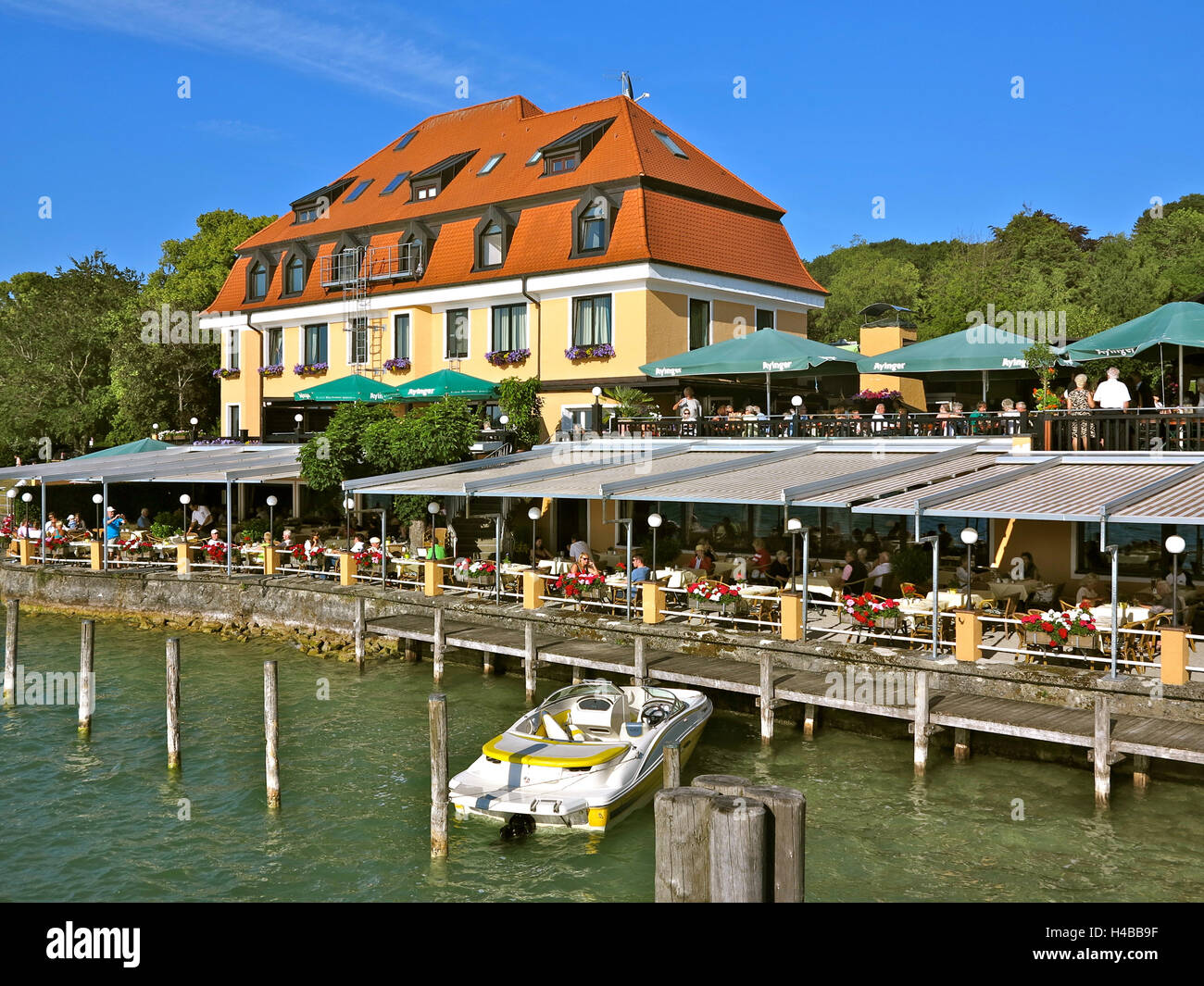 In Germania, in Baviera, area Fünfseenland, il lago di Starnberg, Castello di Berg Foto Stock