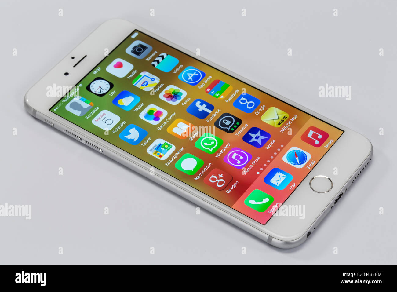 Apple iPhone 6 plus, display, applicazioni, programmi multi-touch funzione  Foto stock - Alamy