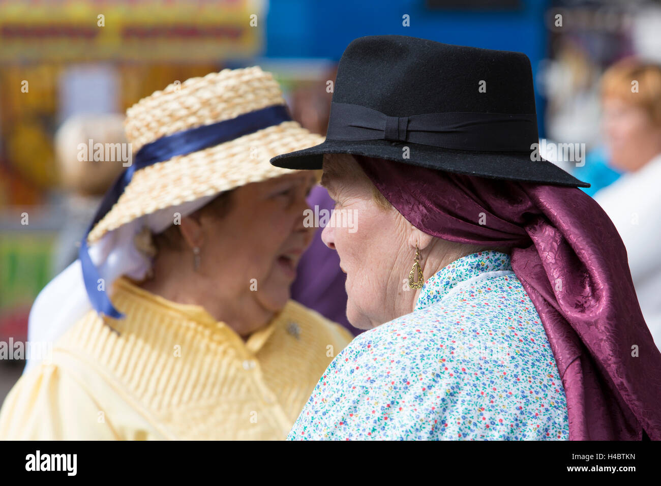 La donna nel tradizionale costume delle Canarie nell'Romeria San Antonio de Abad, Arona, Tenerife, Canarie Islandss, Europa Foto Stock