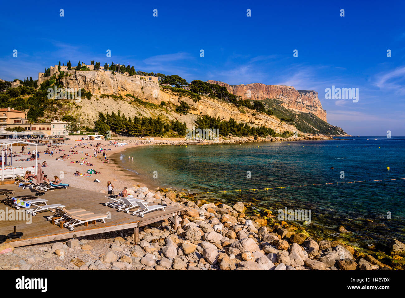 Francia, Provenza, Bouches-du-Rhône, Riviera, Cassis, porto, vista dal cappuccio Naio Foto Stock