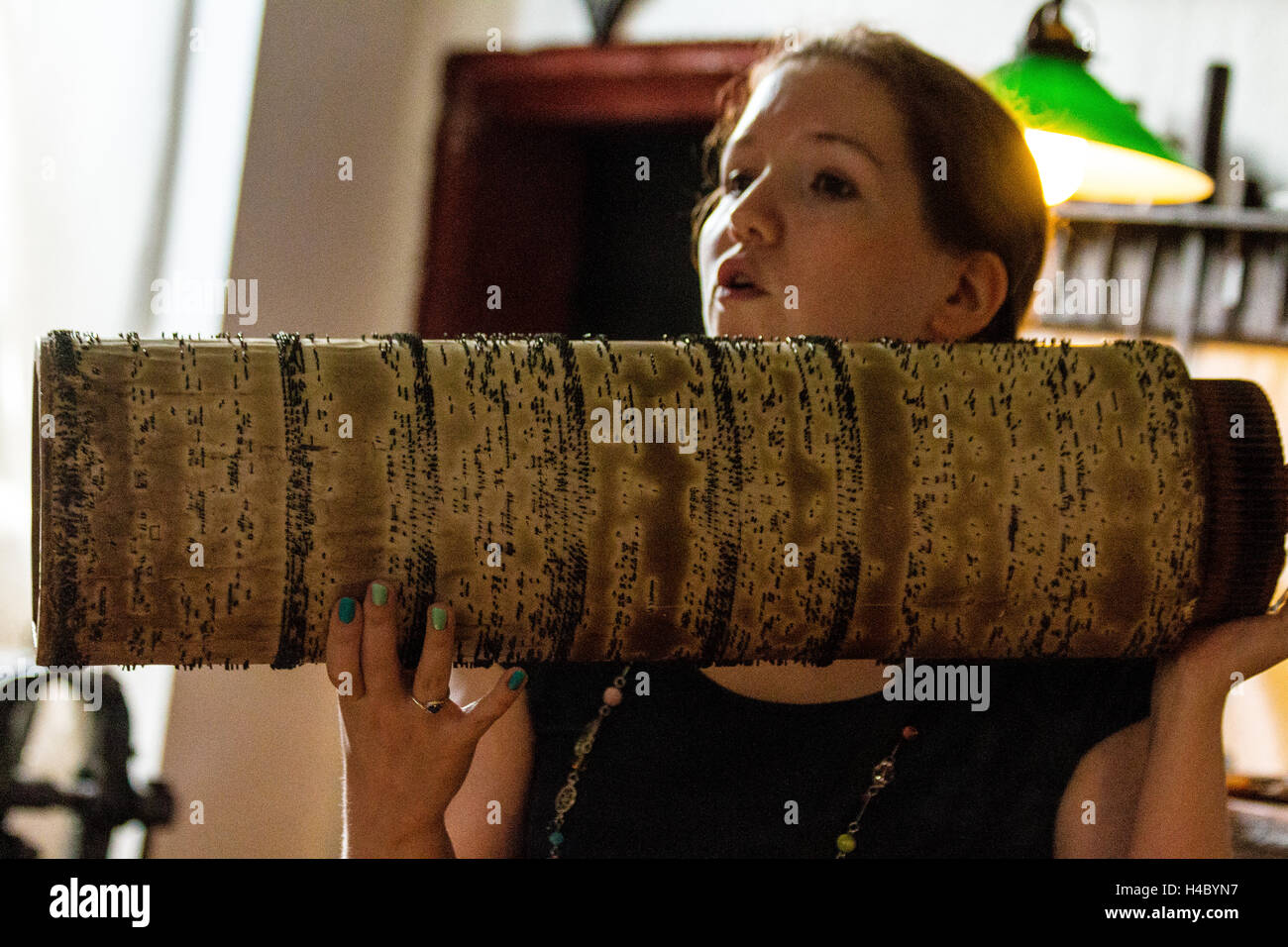 Piano roll, tracker bar, Siegfried meccanici del Museo degli Strumenti Musicali, Rudesheim, la Gola del Reno, Germania, Europa Foto Stock