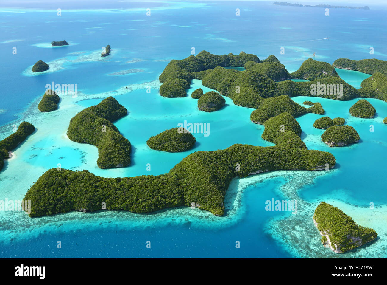 Vista aerea dell'arcipelago delle isole di settanta, Repubblica di Palau, Micronesia, Oceano Pacifico Foto Stock