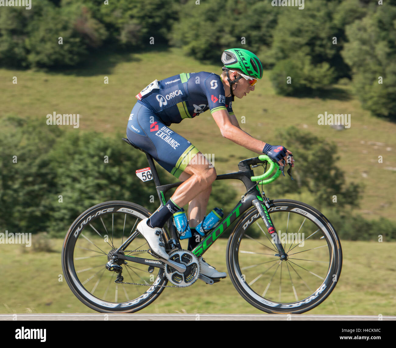 Jens Keukeleire in la Vuelta Espagne sul Cole de Marie Blanque nei Pirenei francesi. Foto Stock