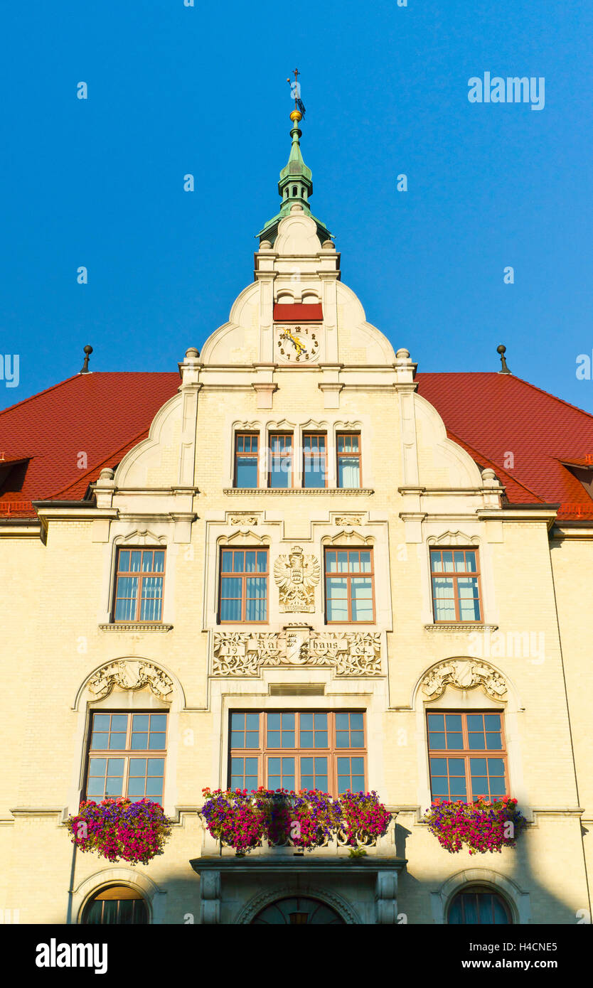 Germania, Baden-Württemberg, Trossingen, municipio 1904, facciata in stile art nouveau, Trossingen è valida come di una musica della città e si trova nella regione della Foresta Nera manutenzione della nave uomo il fieno di montagna, Foto Stock