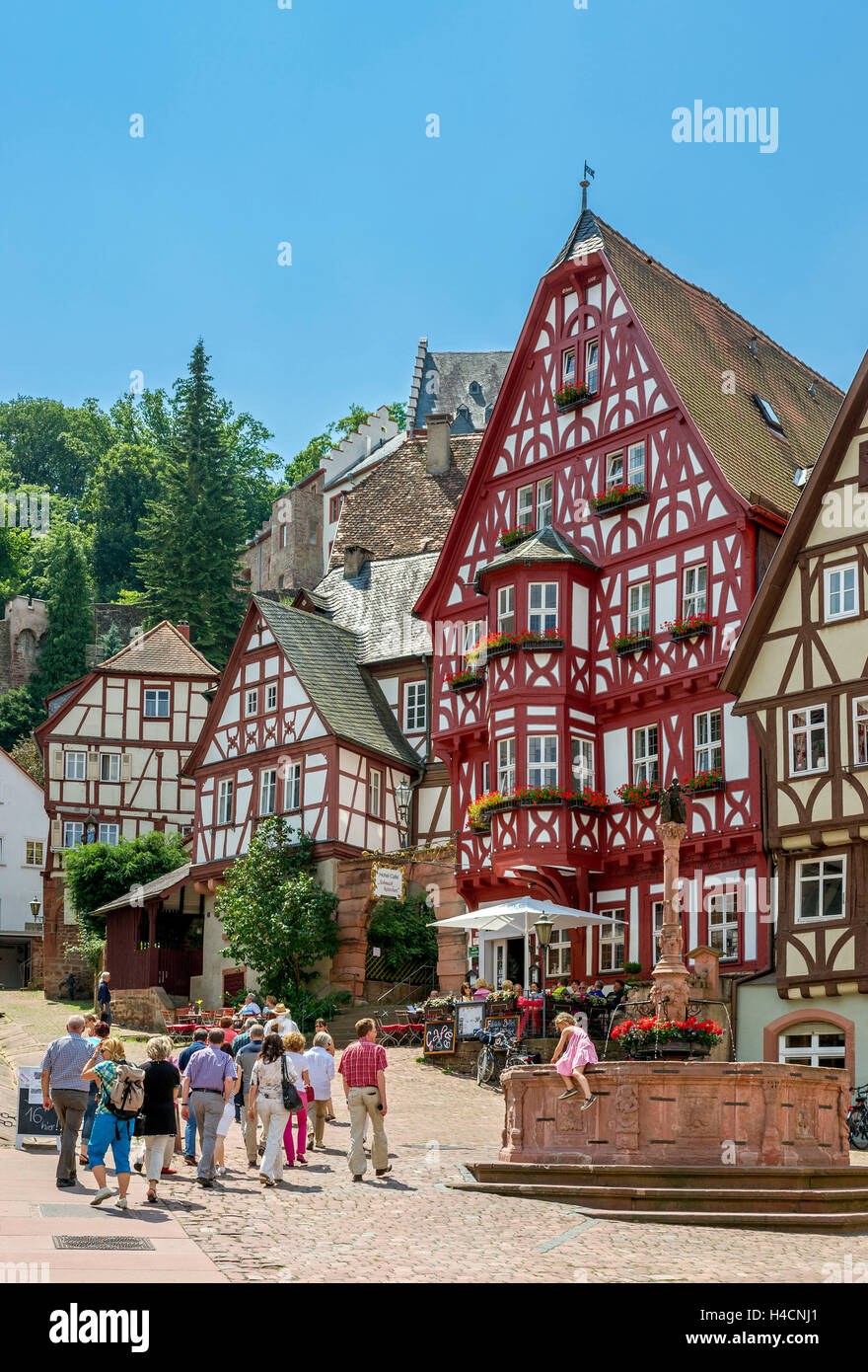 In Germania, in Baviera, mountain Milten, storica Città Vecchia, semi-case con travi di legno sul vecchio mercato, mercato di bene, Foto Stock