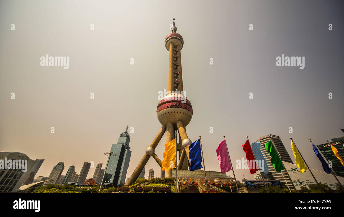 Asia, Cina Shanghai Pudong, Oriental Pearl TV Tower Foto Stock