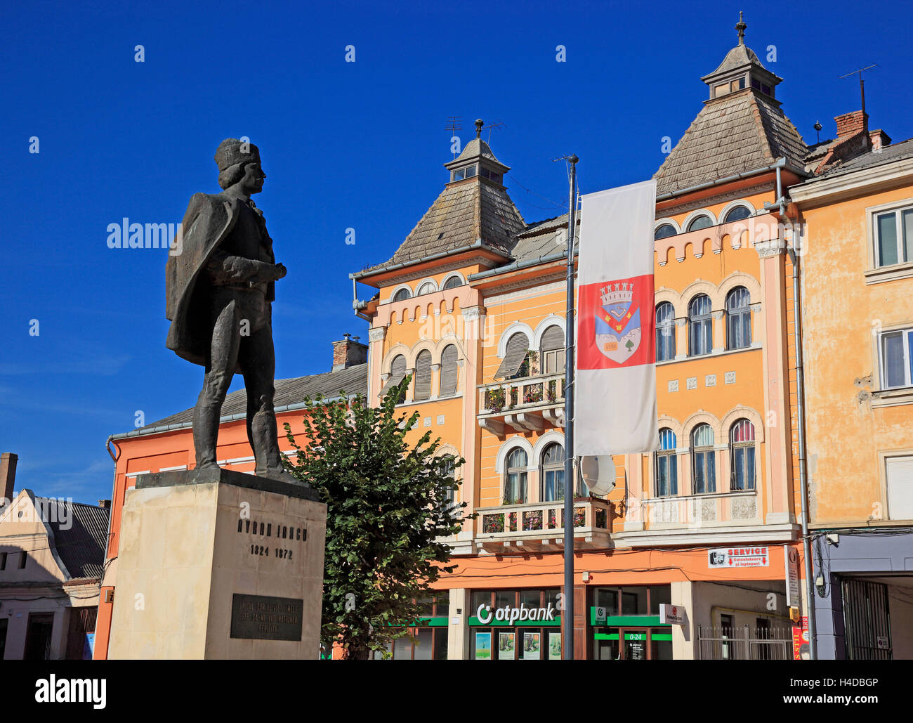 Centro citta', statua Avram Iancu, di un rumeno e sollicitor rivoluzionario, Turda, nel castello Tedesco Thoren, di una cittadina nel cerchio di Cluj in Transilvania, Romania, Foto Stock