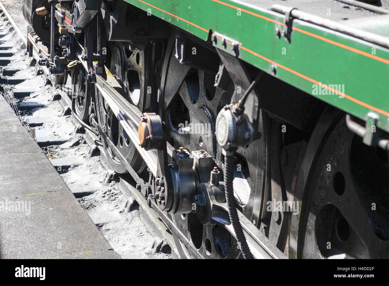 Le reliquie del vapore età visto qui sono le ruote di guida e accoppiamento rid del 'Sir Keith Park' locomotore. Foto Stock
