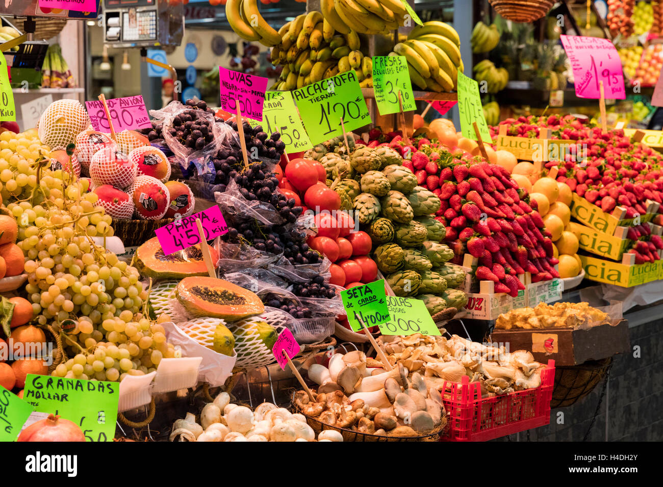 Mercato alimentare a Palma de Mallorca Spagna, isole Baleari Foto Stock