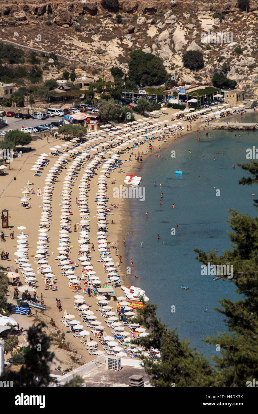 Lindos Mare baia con spiaggia Foto Stock