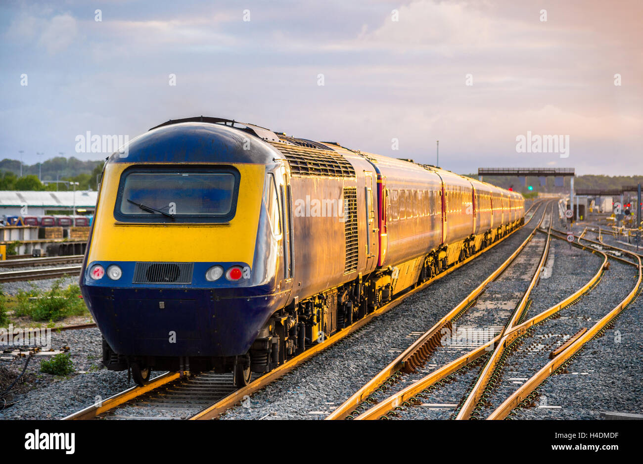 Treno stazione di lettura in Inghilterra, Regno Unito Foto Stock