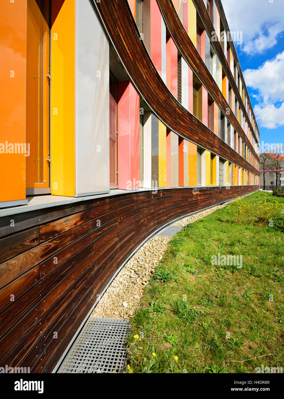 Federal Environment office, facciata, nuovo edificio nel 2005, architettura ufficio rottura acida & hat tone architetti, Dessau-Rosslau, Sassonia-Anhalt, Germania Foto Stock