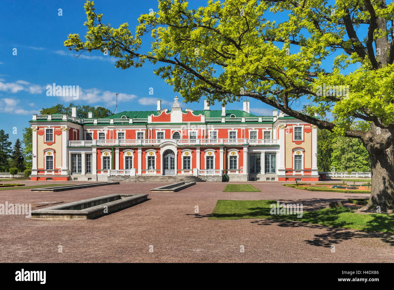 Palazzo Kadriorg fu costruito tra il 1718 e il 1725 nel ministero petrino in stile barocco, Tallinn, Estonia, paesi baltici, Europa Foto Stock